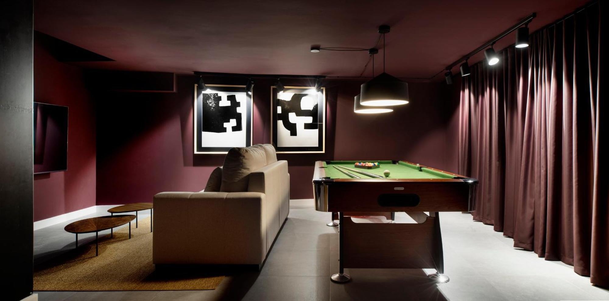Monkeys Apartments Trastamara Billiard Room Seville Luaran gambar