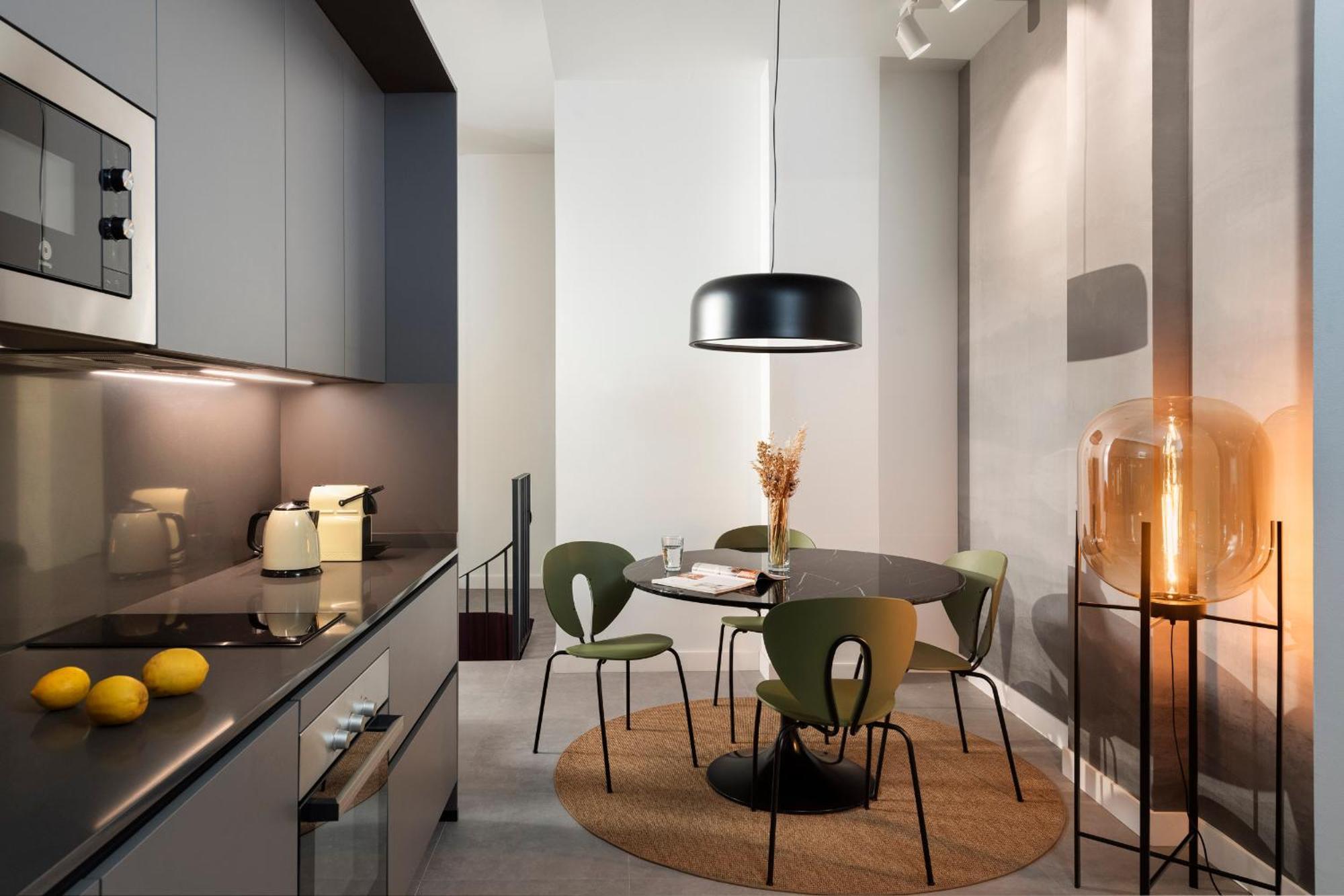 Monkeys Apartments Trastamara Billiard Room Seville Luaran gambar
