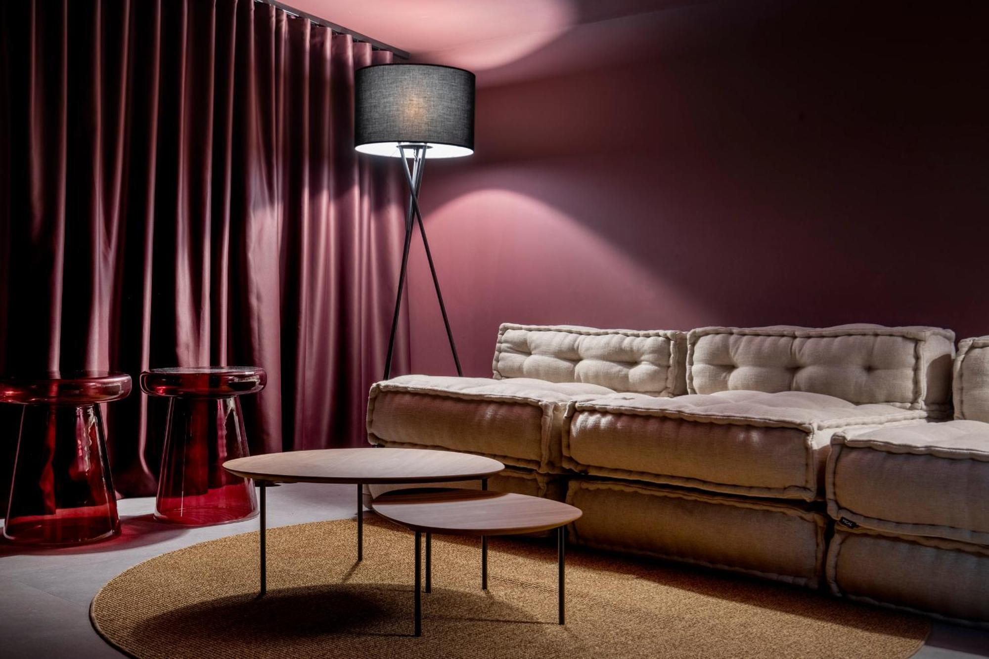 Monkeys Apartments Trastamara Billiard Room Seville Luaran gambar